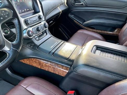 Used 2020 Chevrolet Tahoe Premier w/ Premier Plus Edition AWD/4WD image 17