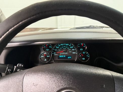 Used 2017 GMC Savana 2500 image 84