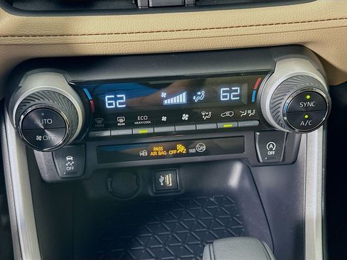Certified 2025 Toyota RAV4 XLE w/ Convenience Package FWD image 15