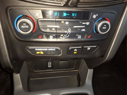 Used 2018 Ford Escape SEL image 20