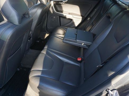 Used 2015 Volvo V60 T5 Cross Country w/ Protection Package image 27