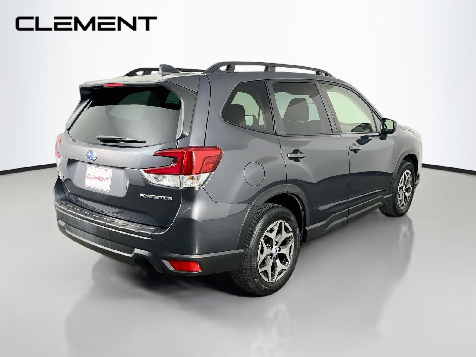 Used 2022 Subaru Forester Premium AWD/4WD image 6