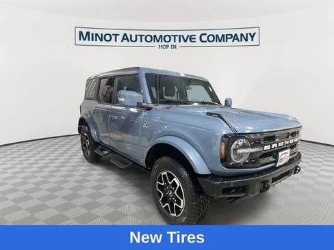 Used 2023 Ford Bronco Outer Banks AWD/4WD image 2