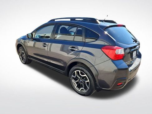 Used 2017 Subaru Crosstrek 2.0i Premium AWD/4WD image 3