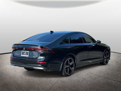 Used 2026 Honda Accord SE image 2