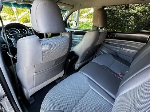 Used 2013 Toyota Tacoma PreRunner w/ TRD Sport Pkg RWD image 20