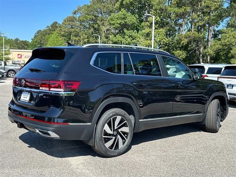 New 2025 Volkswagen Atlas SEL image 5