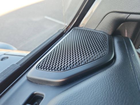 Used 2021 Jeep Gladiator Rubicon w/ Cold Weather Group image 28