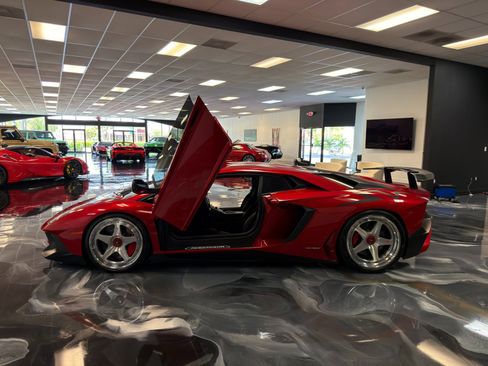 Used 2016 Lamborghini Aventador LP 750-4 Superveloce AWD/4WD image 5