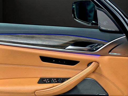 Used 2019 BMW 540i xDrive w/ Convenience Package image 33