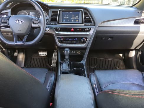 Used 2018 Hyundai Sonata Sport image 16