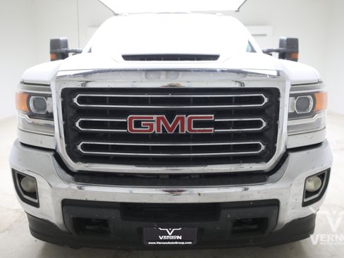 Used 2018 GMC Sierra 3500 4x4 Crew Cab w/ Sierra Convenience Package image 6