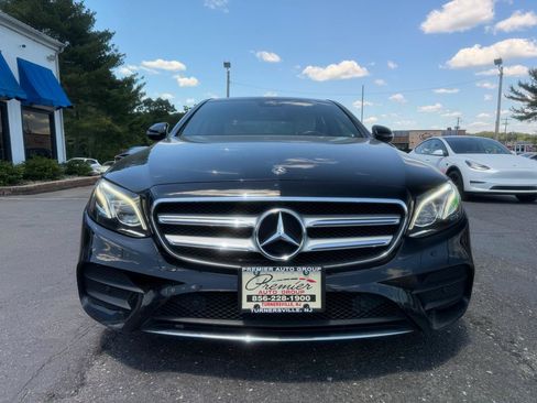 Used 2018 Mercedes-Benz E 300 4MATIC image 2
