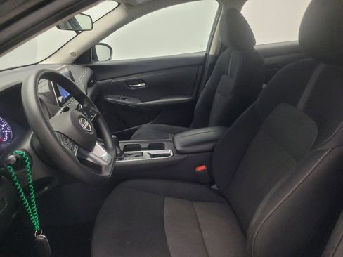 Used 2024 Nissan Sentra SV FWD image 17