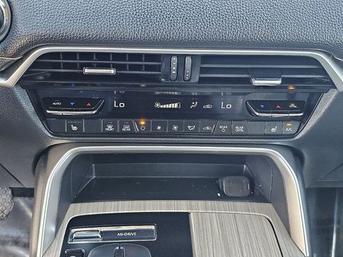 Certified 2024 MAZDA CX-90 Plug-In Hybrid w/ Preferred AWD/4WD image 29