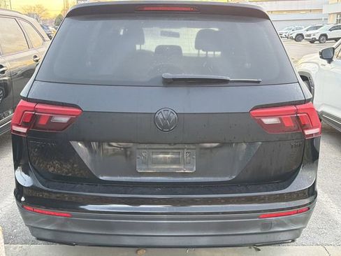 Used 2018 Volkswagen Tiguan S w/ Front Fog Lights Package image 5