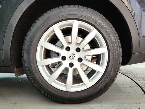 Used 2020 Porsche Cayenne AWD/4WD image 36