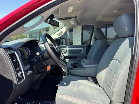 Used 2016 RAM 1500 Classic SLT AWD/4WD image 2