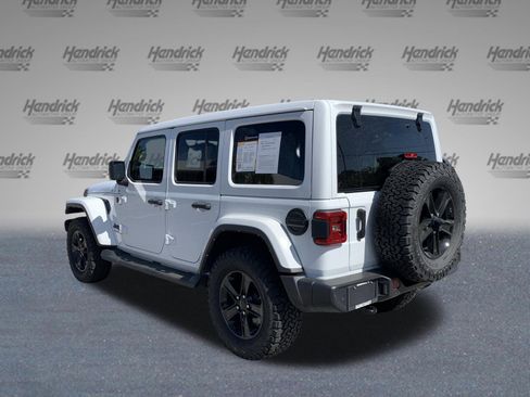 Used 2022 Jeep Wrangler Unlimited Sahara image 7