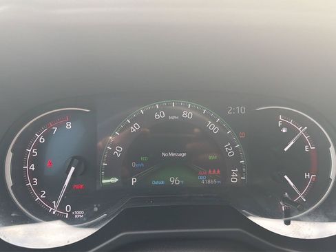 Used 2025 Toyota RAV4 XLE AWD/4WD image 25