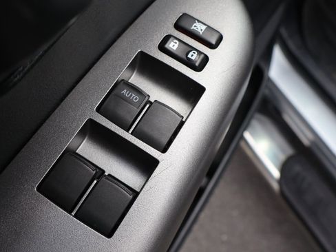 Used 2012 Toyota Tundra Grade 5.7L V8 image 27