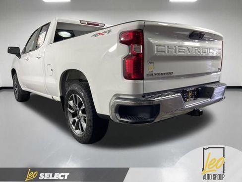 Used 2023 Chevrolet Silverado 1500 LT AWD/4WD image 12