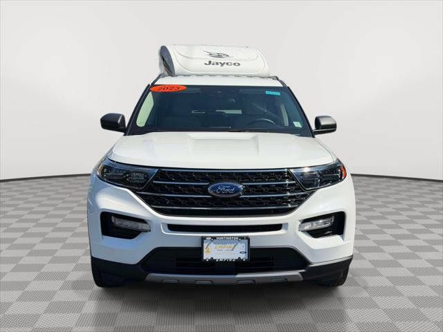 Used 2023 Ford Explorer XLT w/ Equipment Group 202A AWD/4WD image 8
