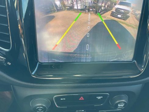 Used 2018 Jeep Compass Limited image 26