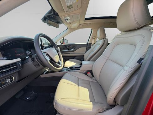 Certified 2024 Lincoln Corsair Reserve w/ Equipment Group 201A AWD/4WD image 9