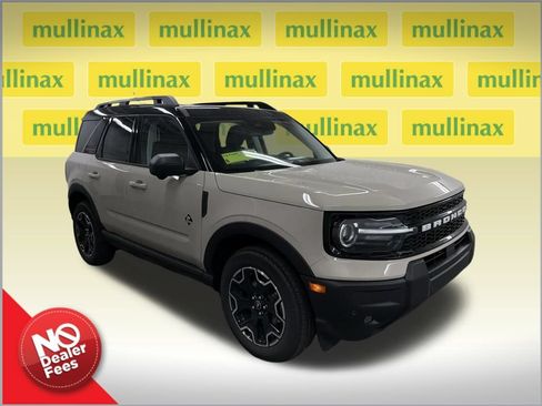 New 2025 Ford Bronco Sport Outer Banks w/ Outer Banks Tech Package+ AWD/4WD image 1