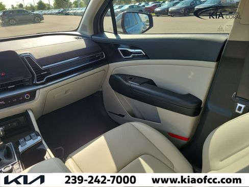 Certified 2024 Kia Sportage EX FWD image 16