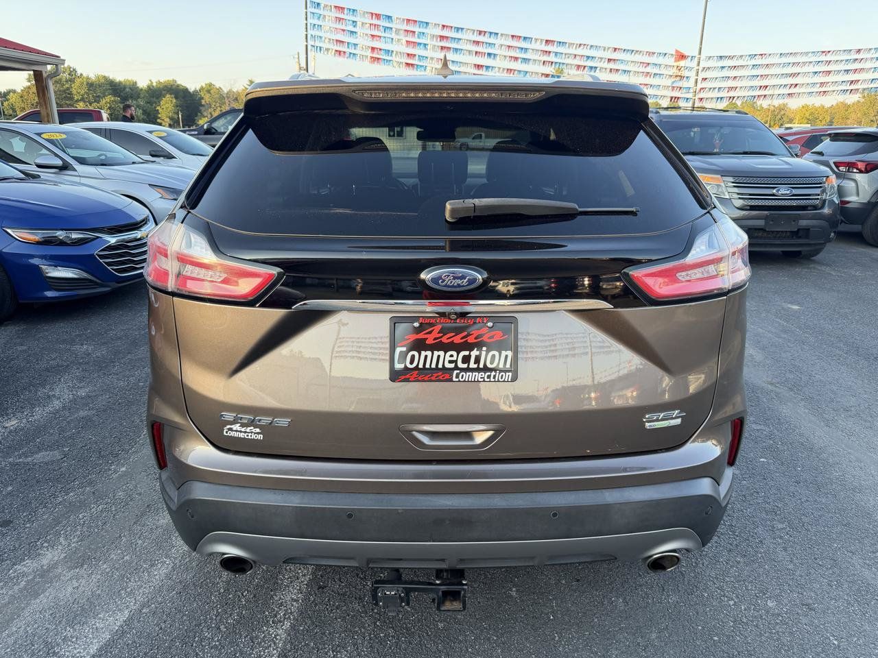 Used 2019 Ford Edge SEL w/ Cold Weather Package AWD/4WD image 5