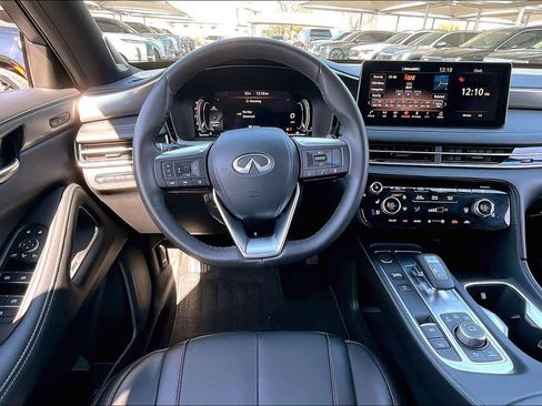 Certified 2025 INFINITI QX60 Luxe w/ Black Edition image 9