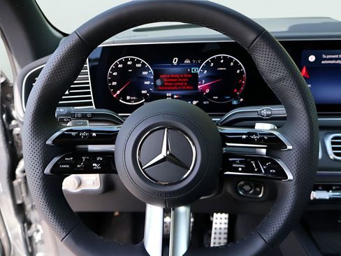 New 2026 Mercedes-Benz GLS 450 4MATIC image 31