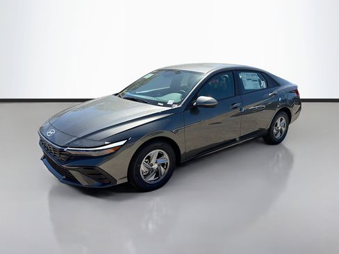 New 2026 Hyundai Elantra SE FWD image 7