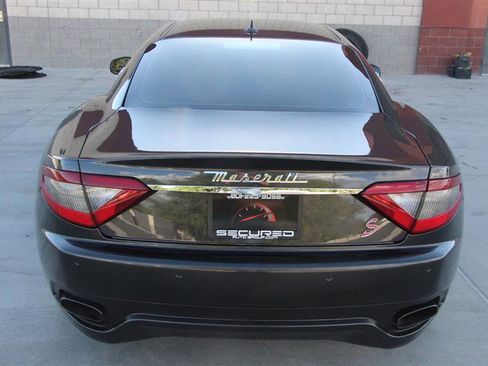 Used 2013 Maserati GranTurismo Sport RWD image 13
