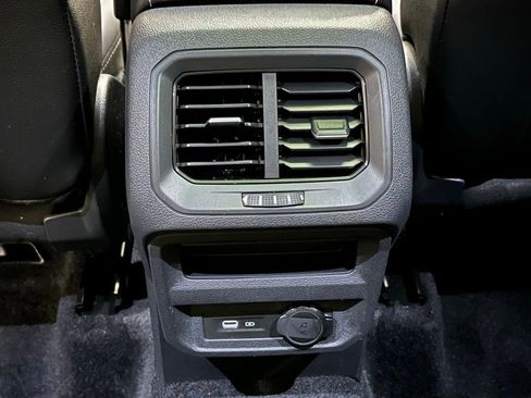 Used 2022 Volkswagen Tiguan SEL R-Line image 21