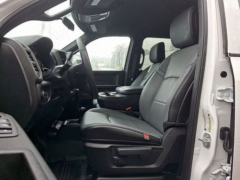 Used 2023 RAM 3500 Tradesman w/ Chrome Appearance Group image 13