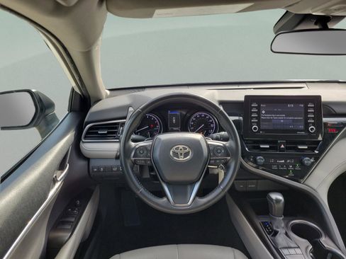 Used 2023 Toyota Camry SE FWD image 14