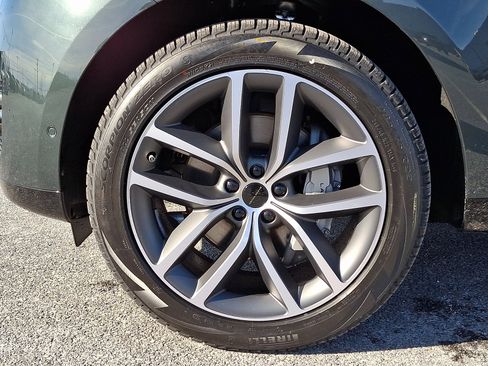 New 2026 Land Rover Range Rover SE image 9