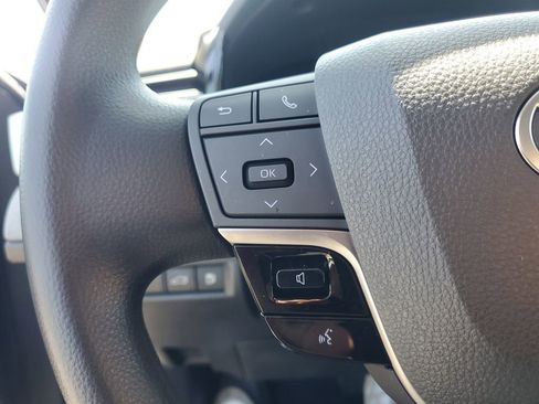 Used 2025 Toyota Camry LE w/ Convenience Package FWD image 20