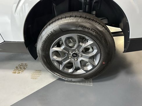 New 2025 Ford Maverick XLT w/ XLT Luxury Package image 16