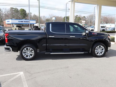 Certified 2025 Chevrolet Silverado 1500 LTZ w/ Technology Package image 11