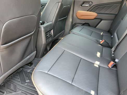Used 2023 GMC Canyon AT4 w/ AT4 Premium Package AWD/4WD image 24