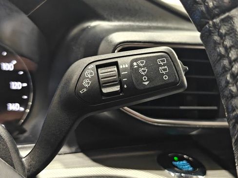 Used 2020 Ford Explorer XLT w/ Equipment Group 202A AWD/4WD image 54