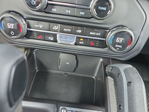 Certified 2024 Ford Bronco Big Bend w/ Sasquatch Package image 23