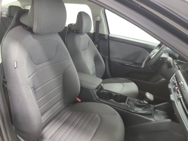 Used 2025 Kia K4 EX FWD image 9