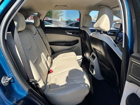 Used 2020 Ford Edge Titanium FWD image 14