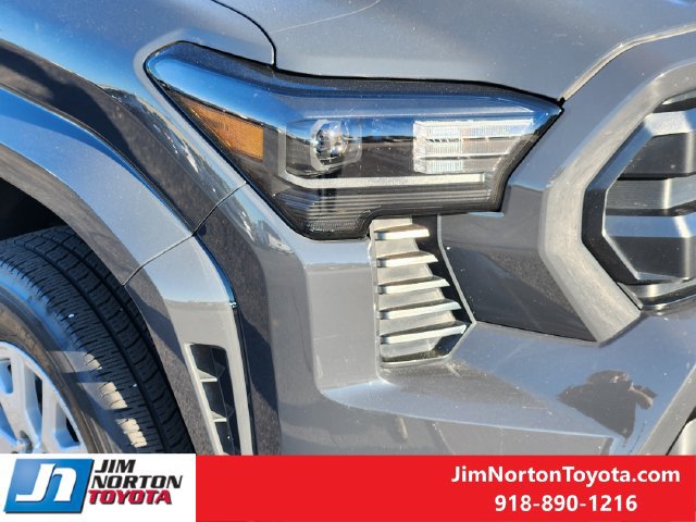 Used 2024 Toyota Tacoma SR5 RWD image 10