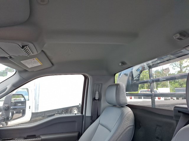 New 2026 Ford F550 4x4 Regular Cab Super Duty w/ XL Chrome Package image 14